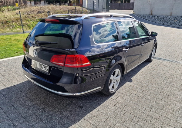 Volkswagen Passat cena 28900 przebieg: 200000, rok produkcji 2011 z Wieliczka małe 121